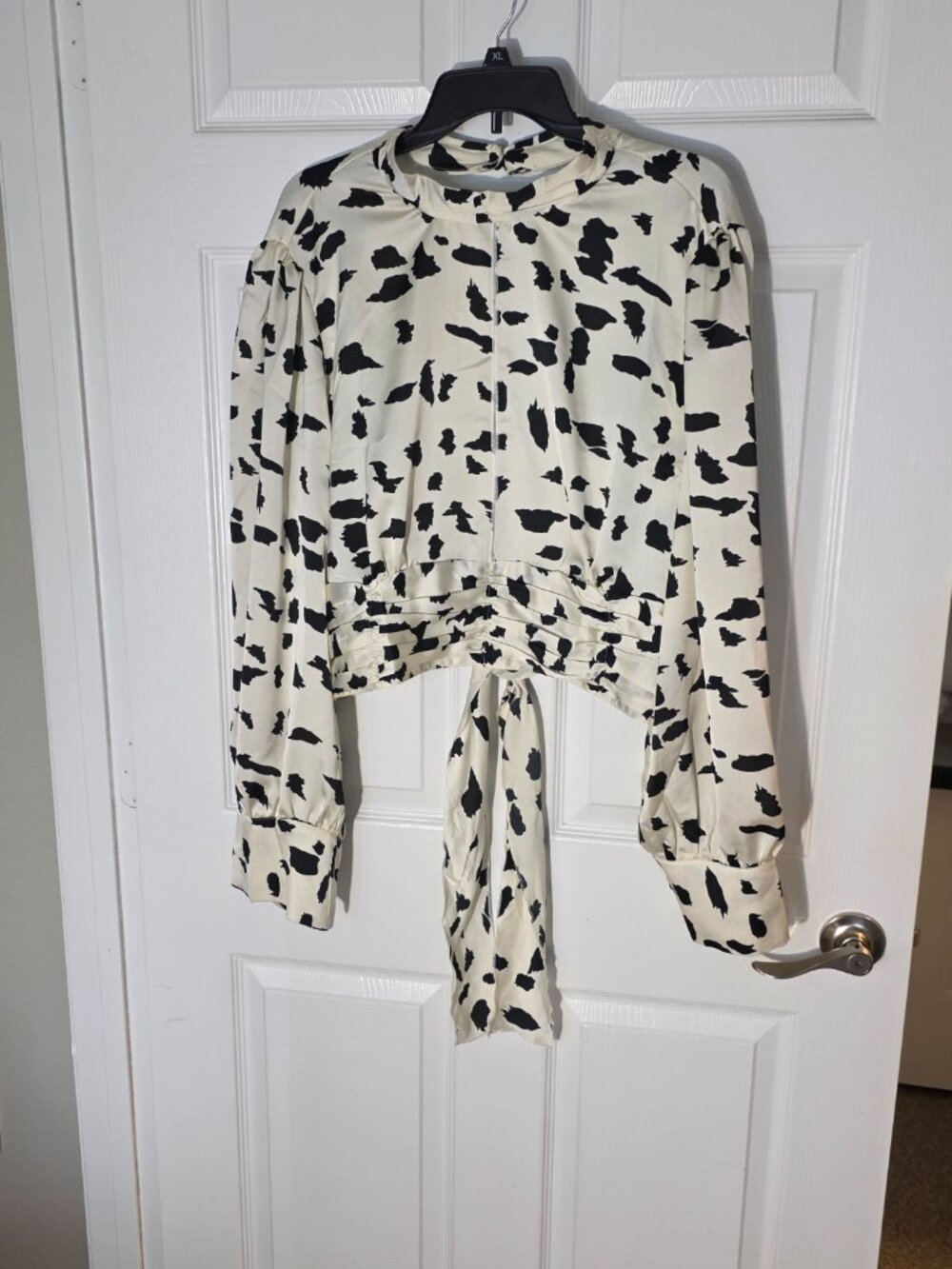 Francesca's Women's White Black Animal Print W/ Bow Long Sleeve Top 2xl
